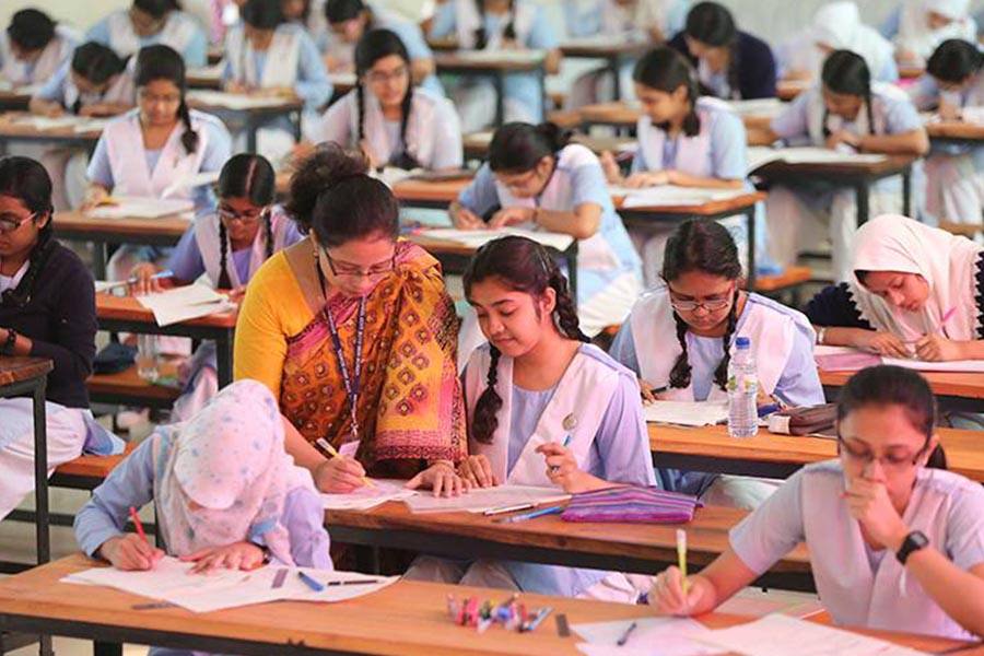 10ம் வகுப்பு பொதுத்தேர்வில் மொழிப்பாடத் தேர்வுக்கான நேரத்தில் மாற்றம்!