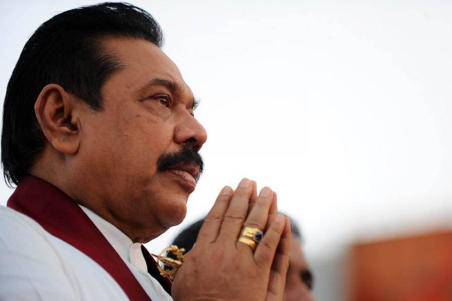 இலங்கையில் ராஜபக்சே அரசு கவிழ்ந்தது