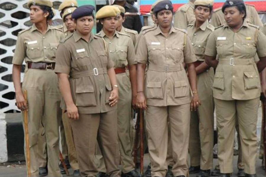 பெண் காவலர்களுக்கு  இனி நைட் டியூட்டி கிடையது - காவல் ஆணையர் பாலகிருஷ்ணன் அறிவிப்பு!