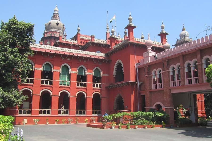 திரையரங்குகள் அதிக கட்டணம் விவகாரம், தமிழக அரசு பதிலளிக்க உயர்நீதிமன்றம் உத்தரவு!